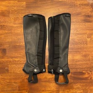 Kids Saxon equestrian half chaps